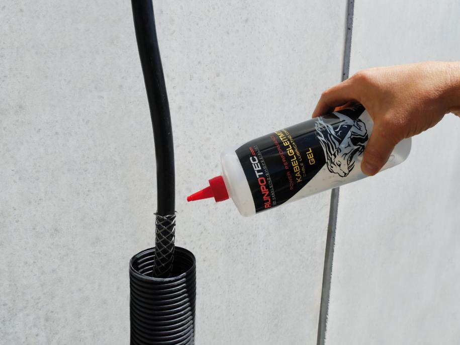 Kabelgleitmittel-GEL-1050ml-Anwendungsbeispiel-915x686